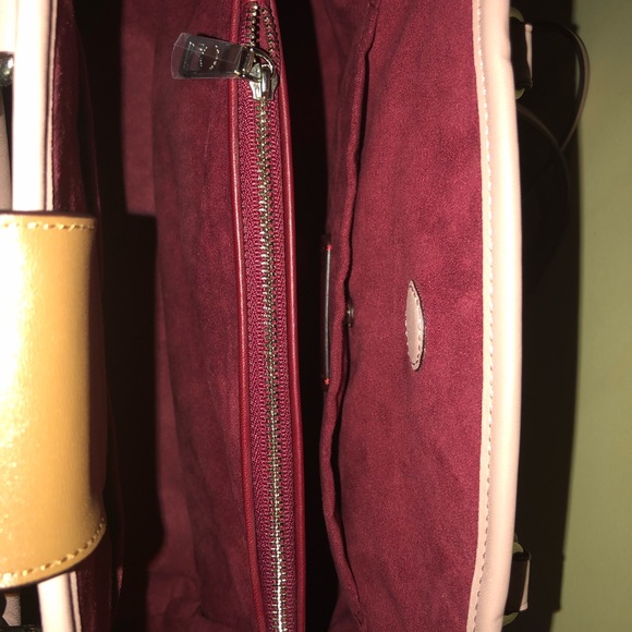 Brand New! Classy but fun!!! Take a look! - Picture 3 of 5